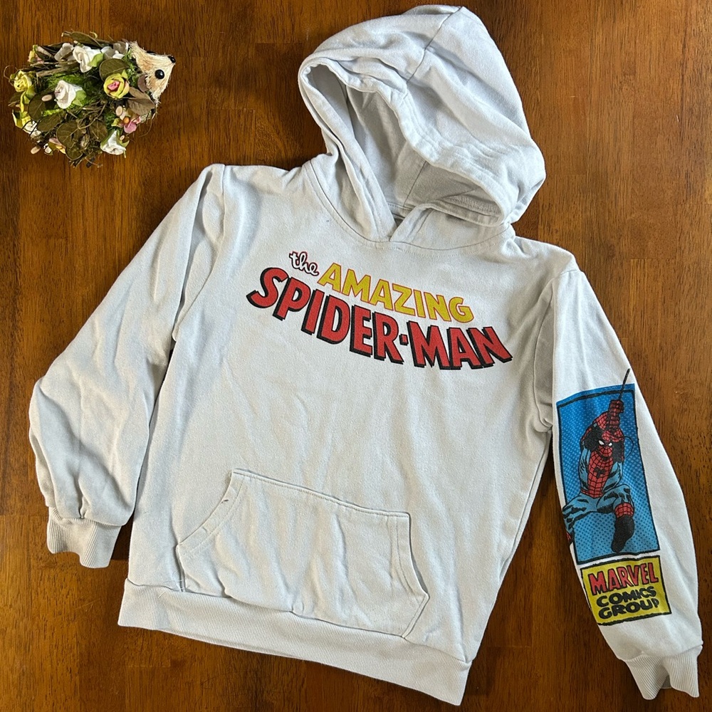 Spider-Man Hoodie Boys Size 8 White Comic Book Style Disney Vacation Attire